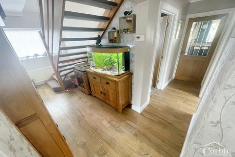 4 bedroom chalet for sale, Milford Drive, Bournemouth, Dorset