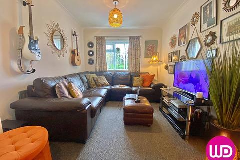 2 bedroom flat for sale, Newcastle upon Tyne NE6