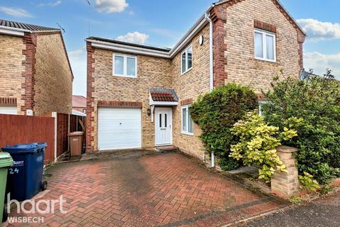3 bedroom detached house for sale, Beechings Close, Wisbech St Mary