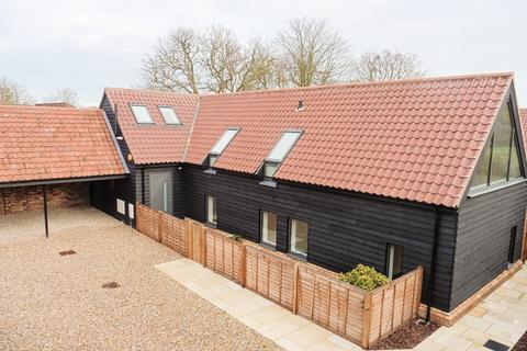 5 bedroom barn conversion to rent, High Street, Bottisham