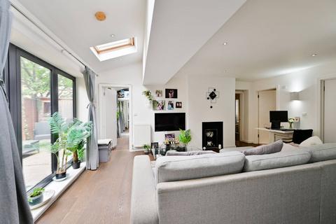 3 bedroom flat for sale, Cromwell Road, Wimbledon, London, SW19