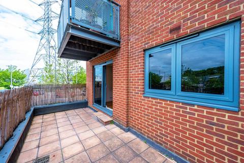 1 bedroom flat for sale, Chapter Way, Colliers Wood, London, SW19