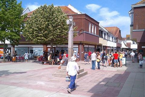 Retail property (high street) to rent, 9-10 Saxon Square, Christchurch, Dorset