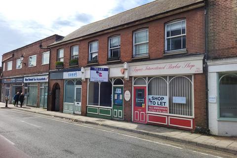 Retail property (high street) to rent, 4a Queen Street, Lymington, Hampshire