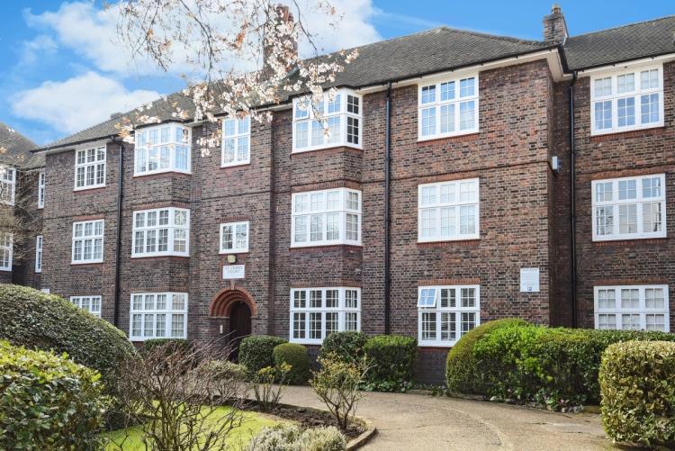 Grove Crescent KT1 2 Bed Apartment 1 950 Pcm 450 Pw grove-crescent-kt1-2-bed-apartment-1-950-pcm-450-pw