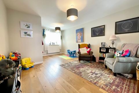 27 Ladyhill Close, Usk, NP15 1SJ