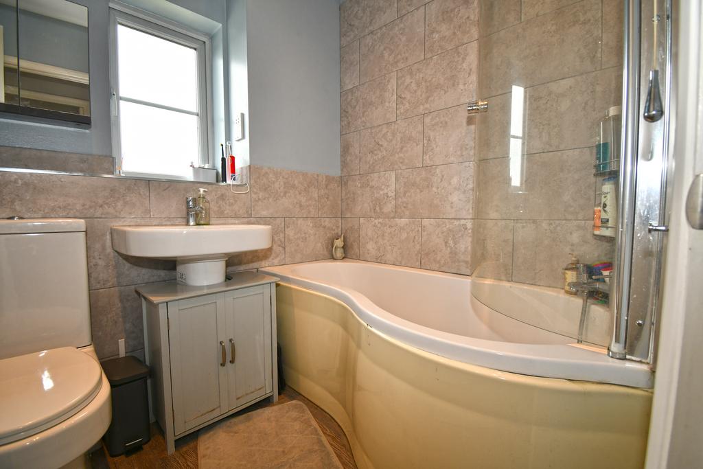 B athroom