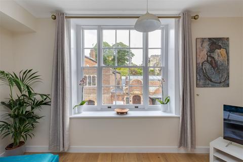 2 bedroom flat for sale, Quarry Street, Guildford, GU1