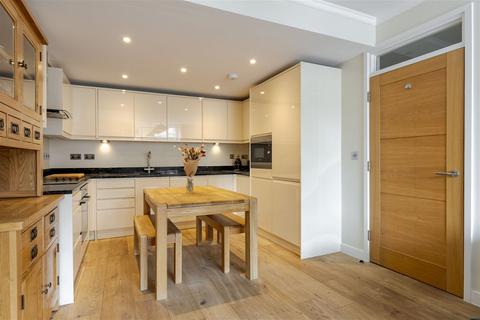 2 bedroom flat for sale, Quarry Street, Guildford, GU1