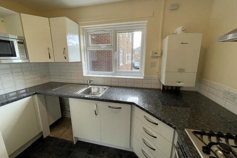 1 bedroom flat for sale, Stourbridge Road, Stourbridge, West Midlands, DY9 7BD