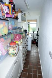 3 bedroom semi-detached house for sale, Chipperfield Close, Upminster RM14