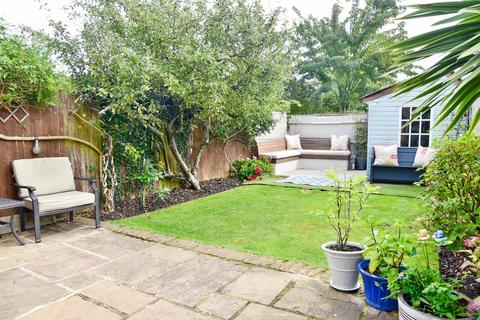 59 Heath Gardens, Twickenham, TW1 4LY