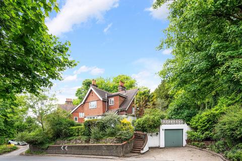 3 bedroom detached house for sale, Reigate Hill, Reigate RH2