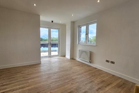 3 bedroom apartment for sale, Hounslow Road, Feltham, North West London