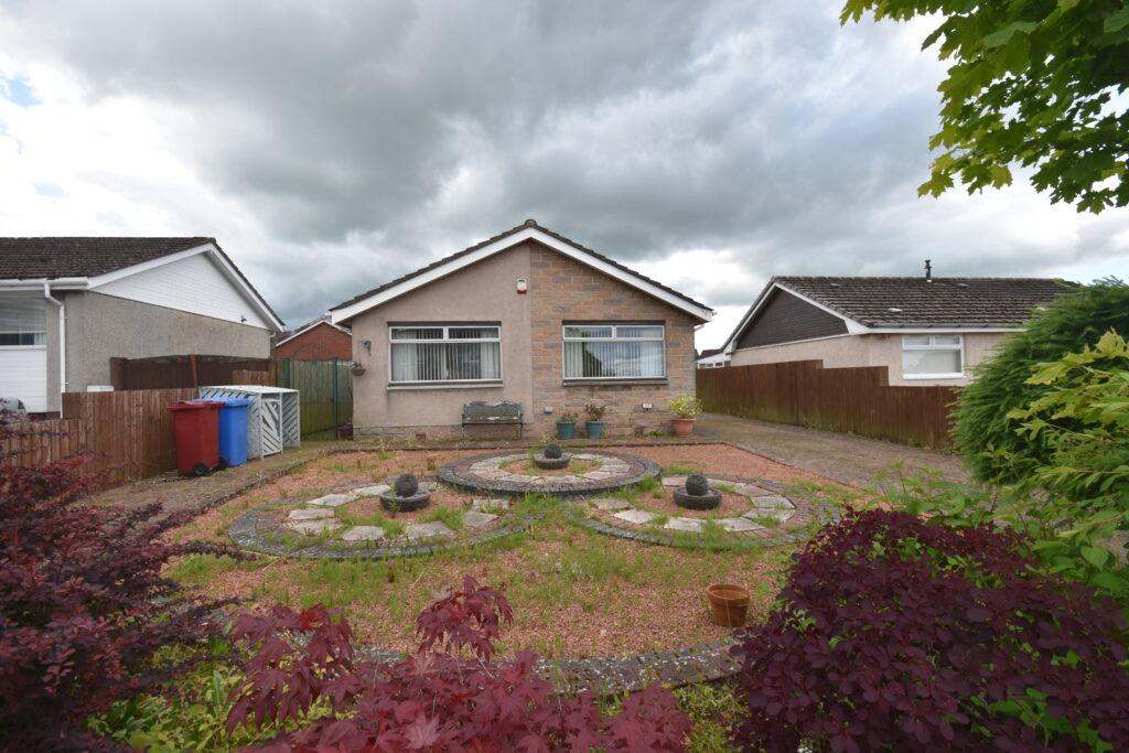 Wilton Road, Carluke, ML8 4LB 2 bed detached bungalow for sale £180,000