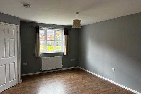 3 bedroom semi-detached house to rent, Oakworth Close, Telford, Shropshire, TF1
