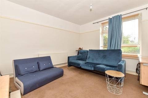 1 bedroom ground floor flat for sale, Manford Cross, Chigwell, Essex