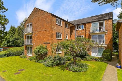 1 bedroom flat for sale, Newlands Crescent, East Grinstead, West Sussex