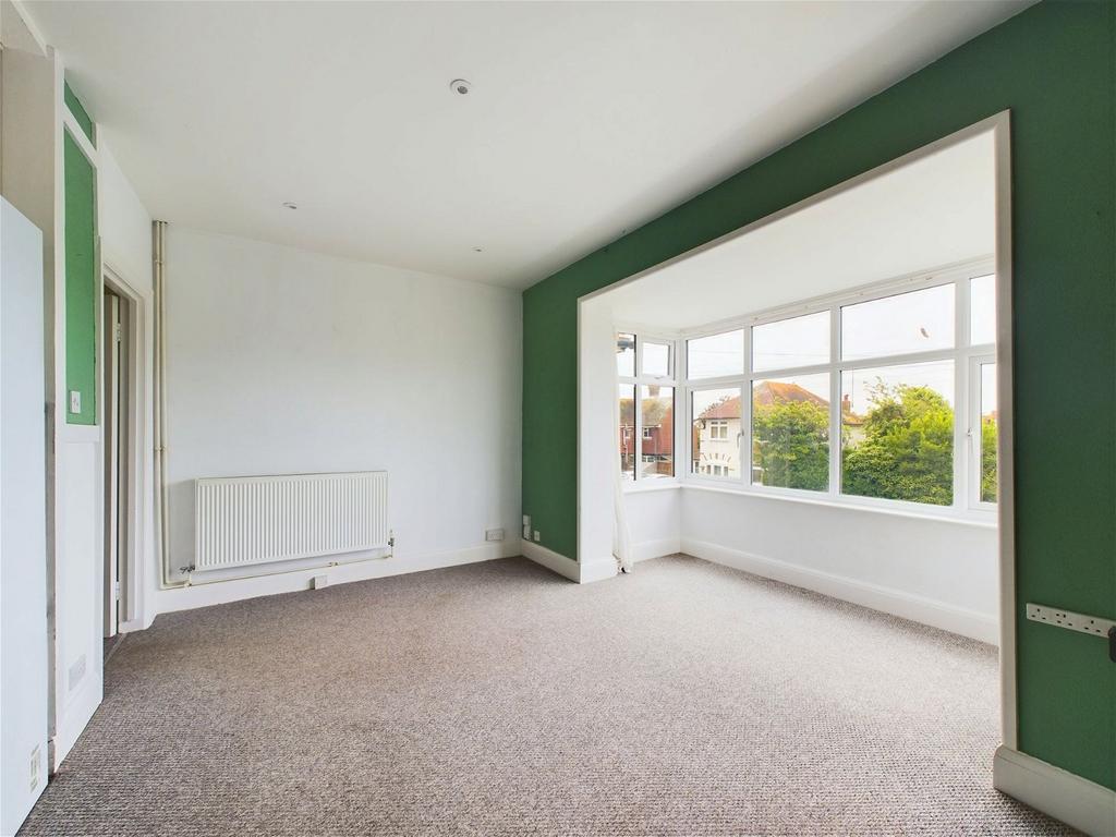 Pevensey Road, Worthing, BN11 5NS 1 bed flat to rent £995 pcm (£230 pw)