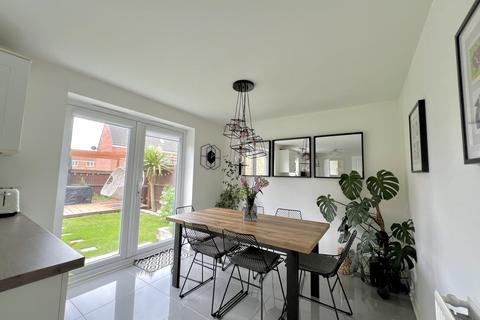 74 Bellona Drive, Peterborough, PE2 8FU