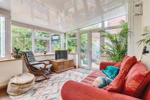 33 Dean Close, High Wycombe, HP12 3NS