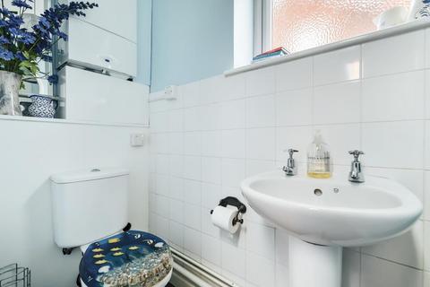 33 Dean Close, High Wycombe, HP12 3NS