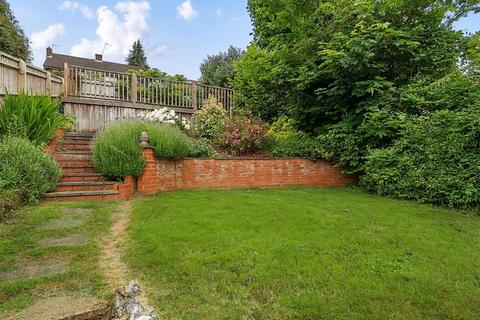 33 Dean Close, High Wycombe, HP12 3NS