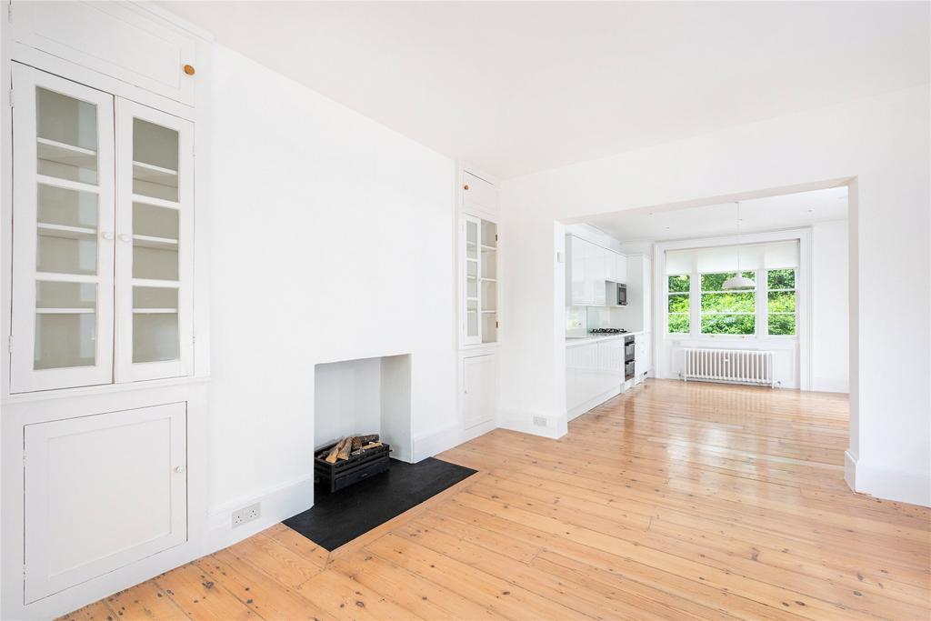 Sitting/Dining Room