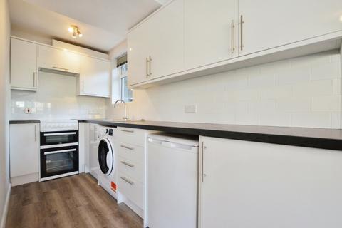 1 bedroom maisonette to rent, Hare Lane, Godalming, Surrey, GU7