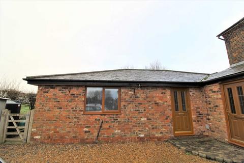 2 bedroom bungalow to rent, Common Lane, Lower Stretton, Warrington, Cheshire, WA4