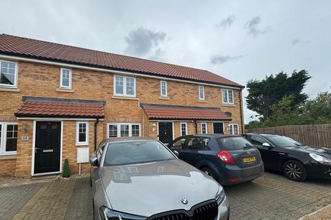 3 bedroom terraced house to rent, Exning CE8