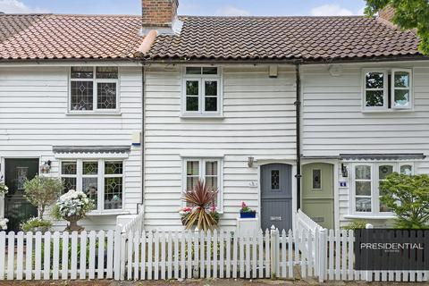 2 bedroom cottage for sale, Chigwell IG7