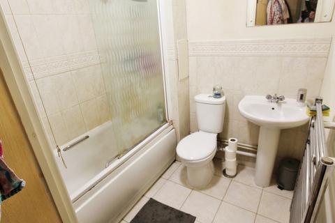 1 bedroom flat for sale, Commodore Court, Aspley, Nottingham, NG8