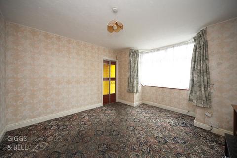 110 Connaught Road, Luton, LU4 8ES