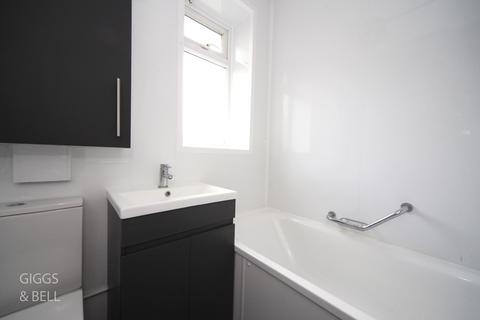 110 Connaught Road, Luton, LU4 8ES