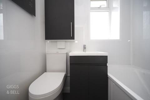 110 Connaught Road, Luton, LU4 8ES