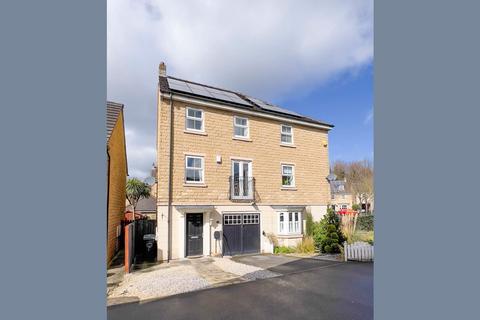 3 bedroom semi-detached house for sale, Jilling Gardens, Dewsbury, West Yorkshire