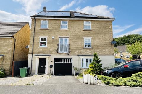 3 bedroom semi-detached house for sale, Jilling Gardens, Dewsbury, West Yorkshire