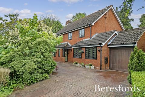 4 bedroom detached house for sale, Willow Green, Ingatestone, CM4