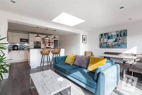 49 Clement Way, Upminster, RM14 2NX