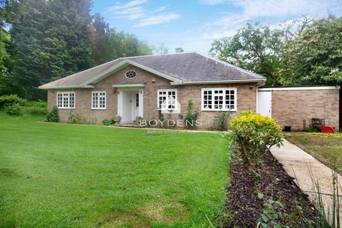3 bedroom bungalow to rent, Park Road, Ardleigh CO7