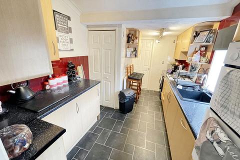 3 bedroom flat for sale, Revesby Street, West Harton, South Shields, Tyne and Wear, NE33 4SY