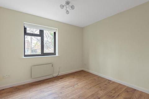 2 bedroom flat for sale, High Wycombe,  Buckinghamshire,  HP13