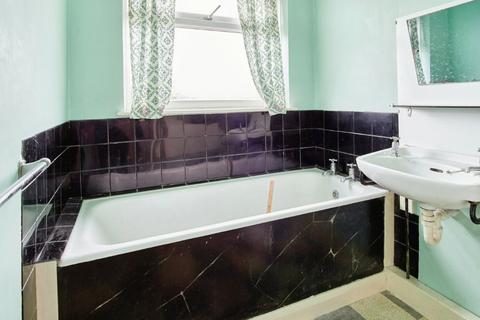 36 Dell Road, Birmingham, B30 2HZ