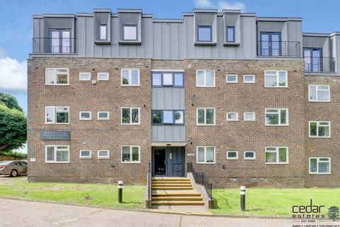 undefined, Great North Road, East Finchley N2