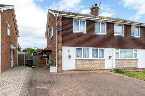 3 bedroom semi-detached house for sale, Cedar Road, Sturry, CT2
