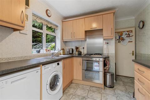 12 Aston Close, Kempsey, Worcester, WR5 3JR