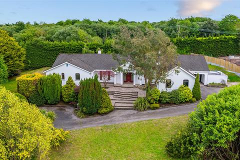 6 bedroom detached bungalow, Ardrostig, Waterfall, Cork City