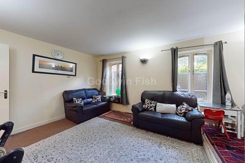 2 bedroom apartment for sale, Ellerslie Court, Upper Park Road, Victoria Park