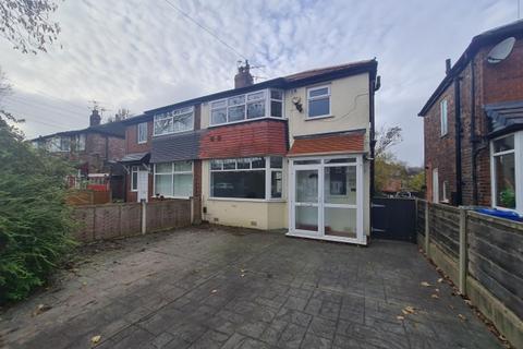 3 bedroom semi-detached house to rent, Prestfield Road, Whitefield, M45